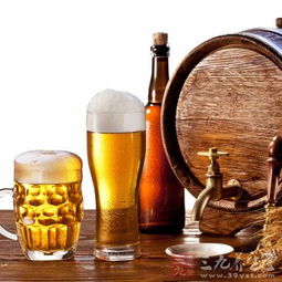 啤酒洗頭的益處與風險 含酒精飲料的頭發(fā)護理分析